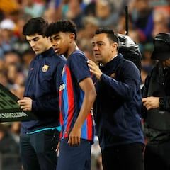 Xavi, avec Lamine juste avant ses débuts.