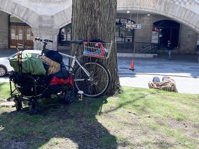 itinérant sur le banc