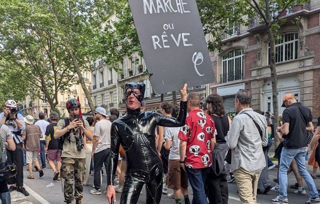 Fouetter dans la démonstration