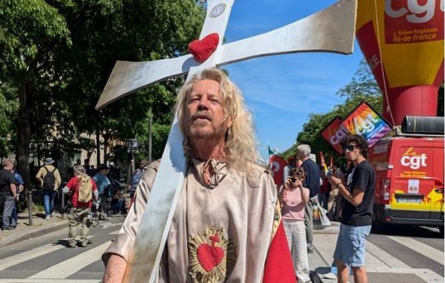 Jésus est revenu à manifester.