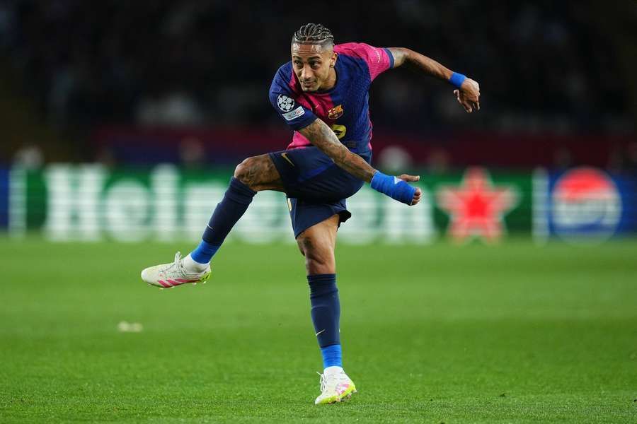 Raphinha pendant la demi-finale de la Ligue des champions de l'UEFA contre l'Inter Raphinha pendant la demi-finale de la Ligue des champions de l'UEFA contre l'Inter