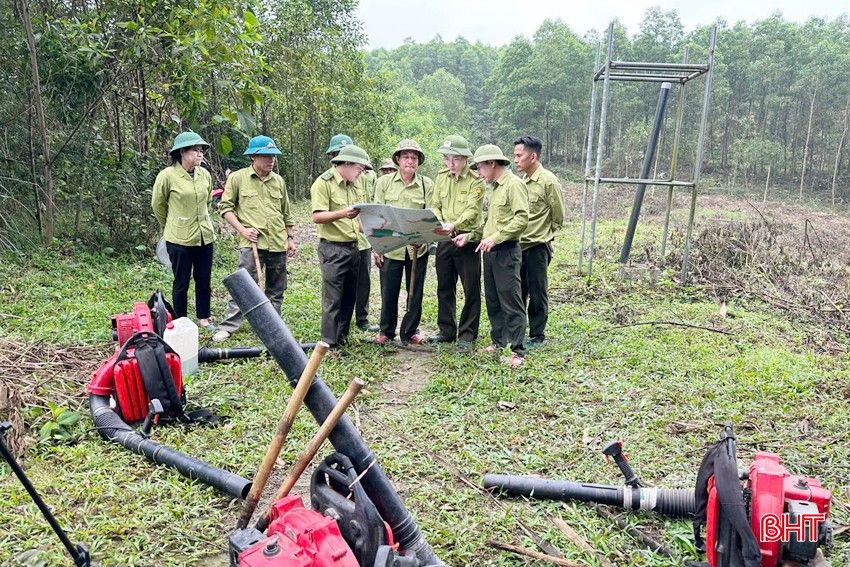 Le Forest Protection Management Council du sud de Ha Tinh dispose d'un équipement de lutte contre les incendies et fait des déclarations pour construire des pare-feu. bqbht_br_z6497021808314-e9d200fdac01d2f4fe3fdd7016902ce1-copy.jpg