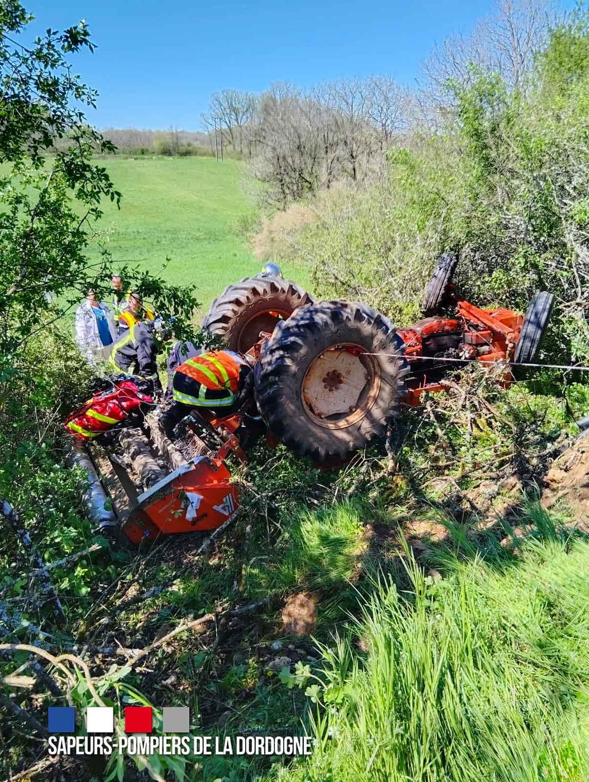 Le tracteur sans cerceaux se tourna vers Lars Rosdahl avec des coulares.