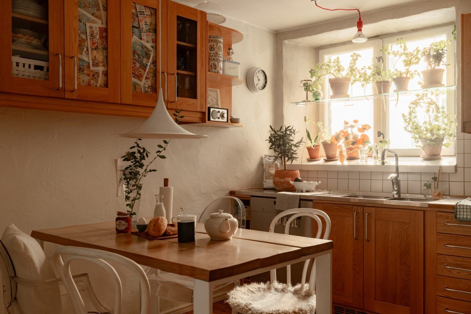 Décoration vintage de cuisine en bois ouvert