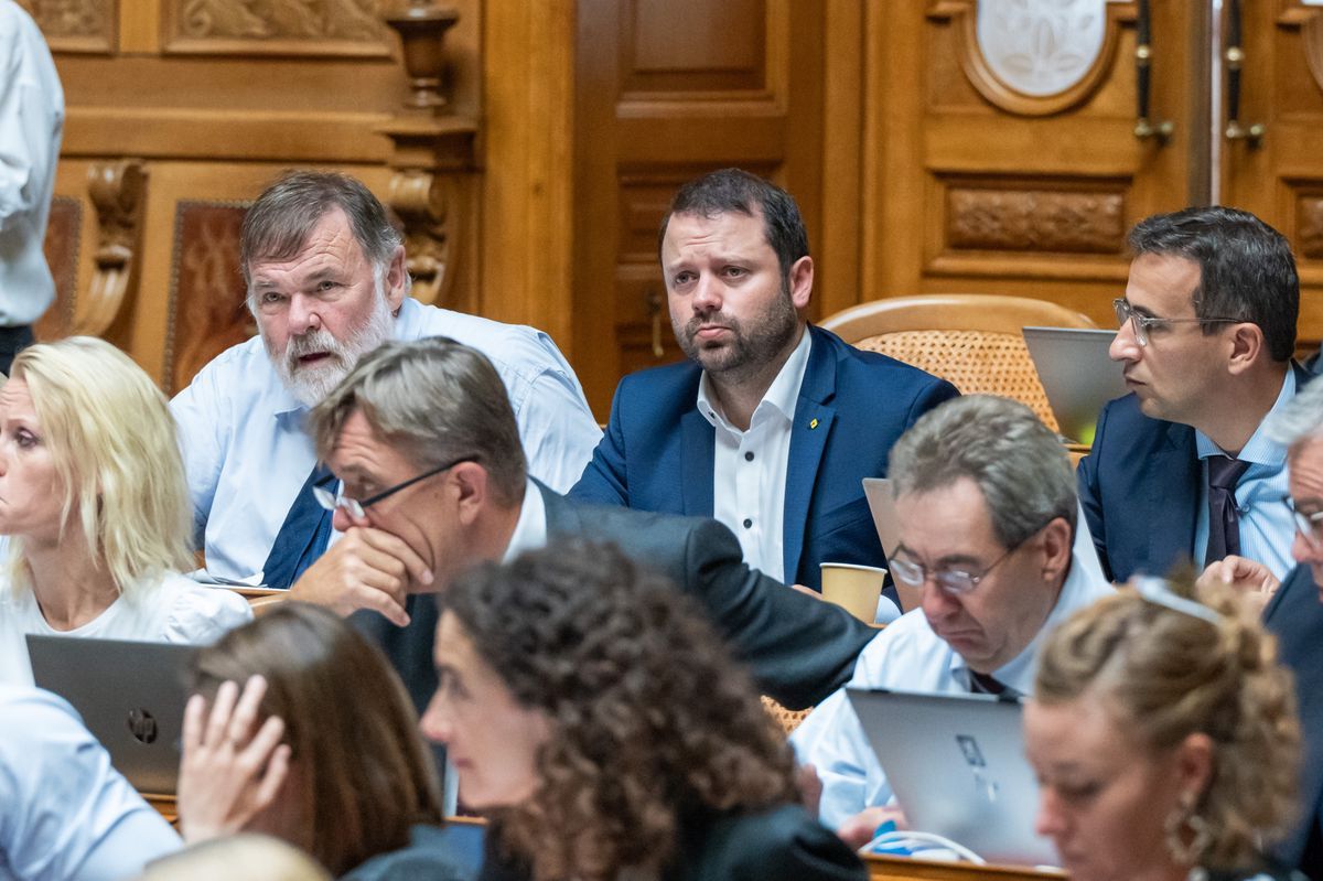 Simon Stadler du parti Die Mitt lors de la session d'automne dans le Bundeshaus, enregistré le 20 septembre 2023. Simon Stadler du parti Die Mitt lors de la session d'automne dans le Bundeshaus, enregistré le 20 septembre 2023.
