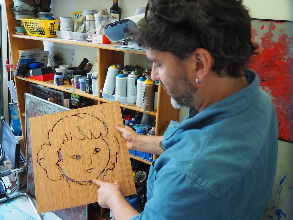 Le visage émouvant d'une petite fille.