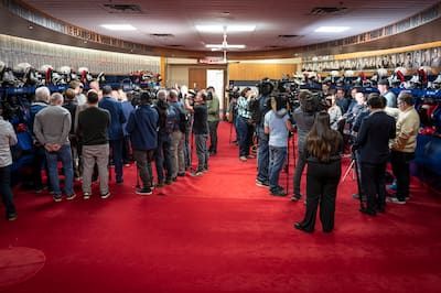 Vendredi, Lane Hutson, lors du record des joueurs des Canadiens à Brossard.