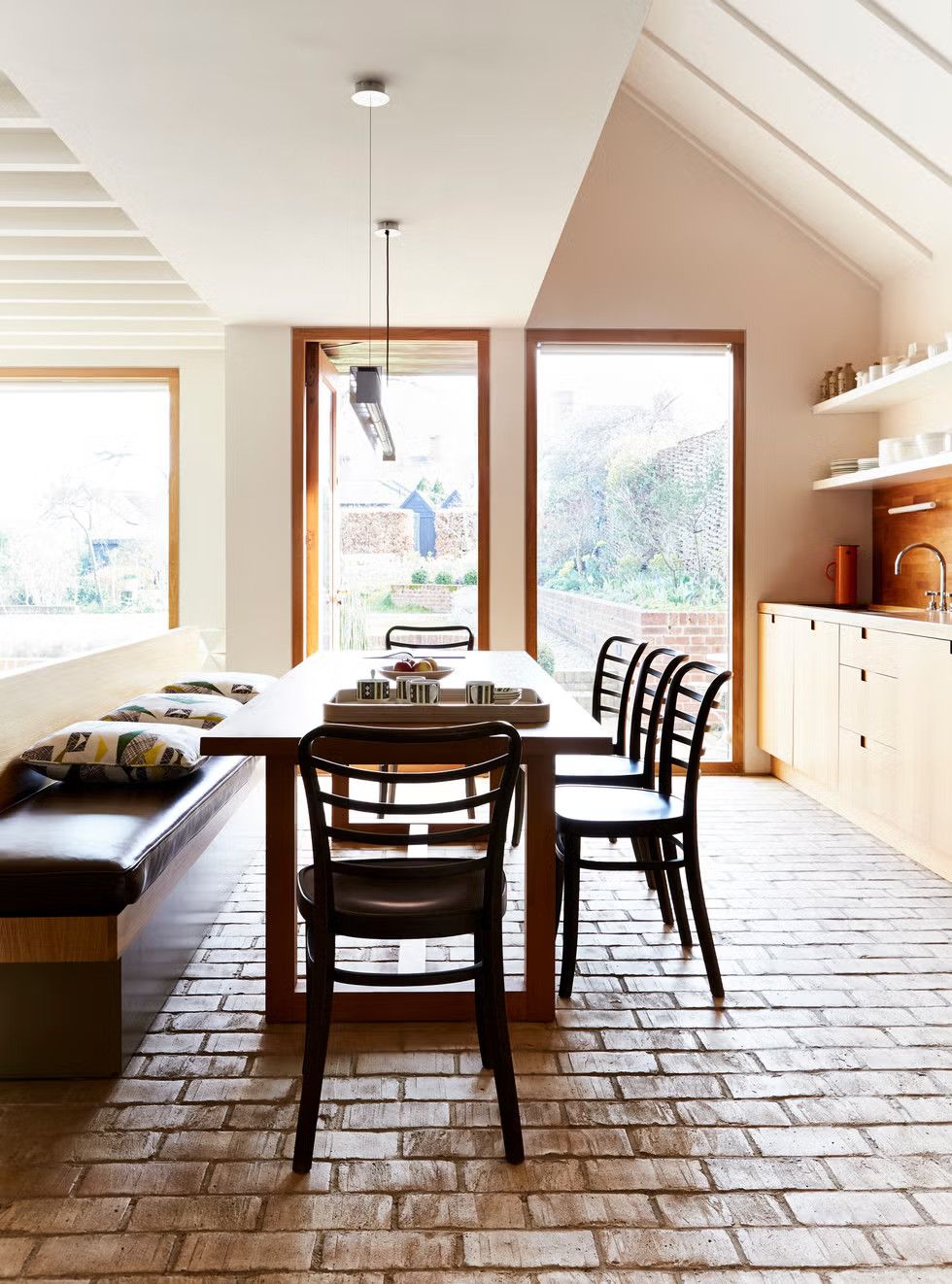 Cuisine en brique de décoration contemporaine
