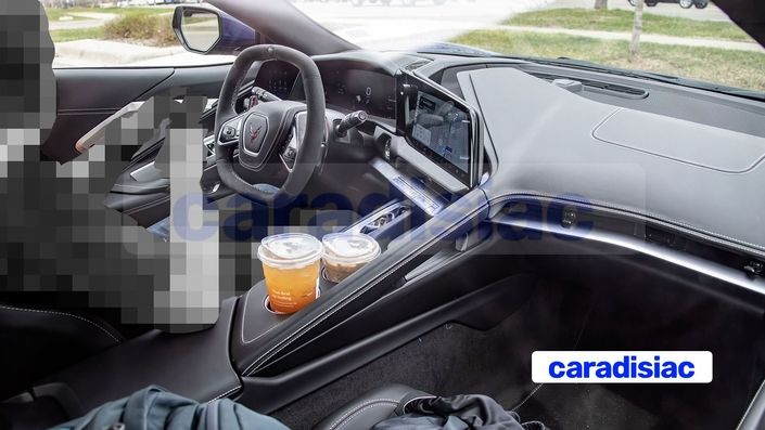 Il y a un changement dans la cabine pour la Corvette 2026 et un essai Zora Cabriolet.