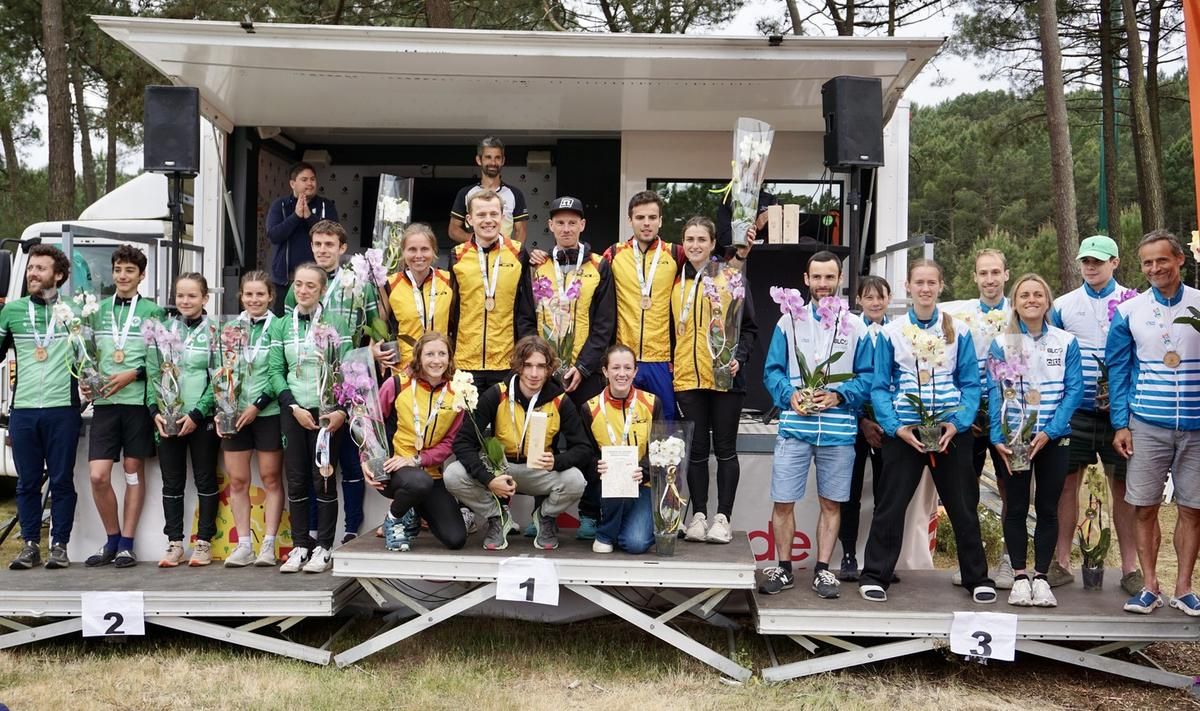 Dans National 1, le club AIX-en-Provence remporte le titre de champion français 2025.
