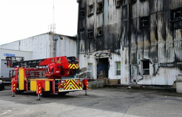 Un feu violent sur un site de déchets en plastique près de Dieppe -.