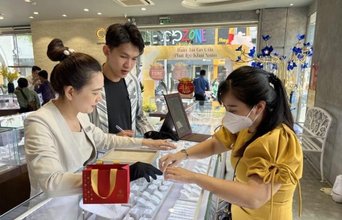 Le prix de l’or atteint un pic de 104 millions – France -.