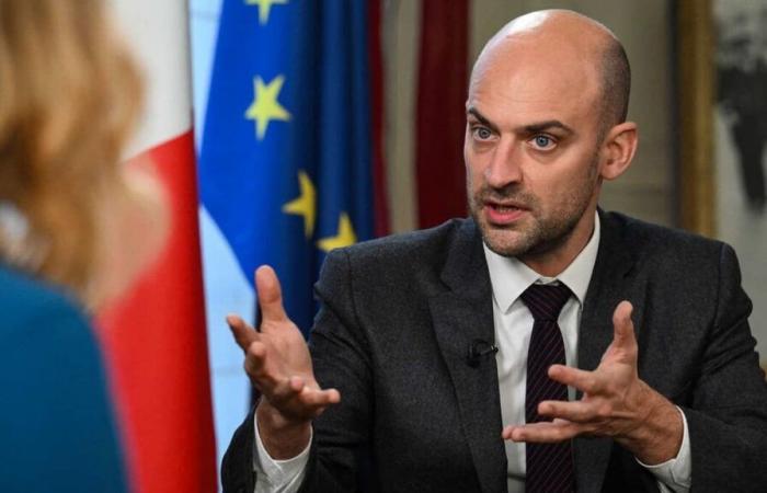 Le chef de la diplomatie française dit que Poutine est le «seul obstacle» à la paix en Ukraine -.