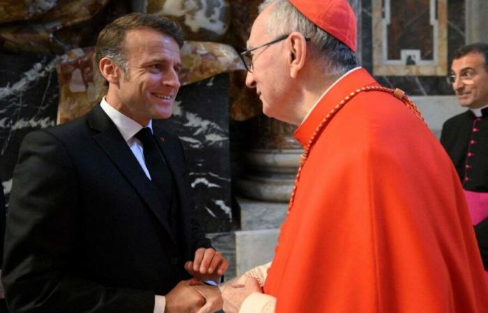 Macron accusé par la presse conservatrice italienne de vouloir choisir le futur pape -.