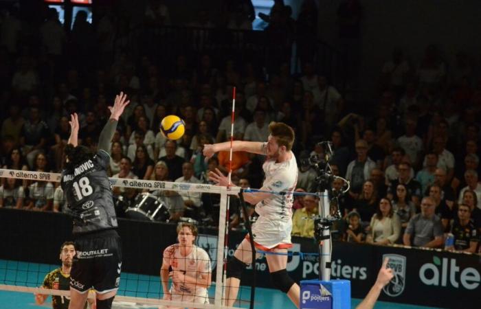 Le CVB 52 termine sa saison devant un Poitiers trop efficace -.