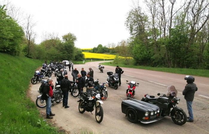 Première sortie vintage de l’année pour le moto-club -.