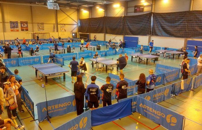 1700 matchs joués pendant le tournoi de tennis de table -.