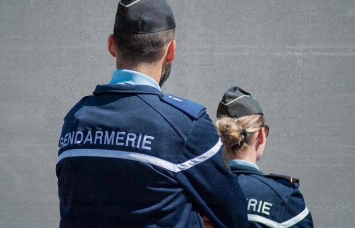 Un ancien professeur de lycée militaire, accusé de viol et d’agression sexuelle contre les étudiants, est décédé -.