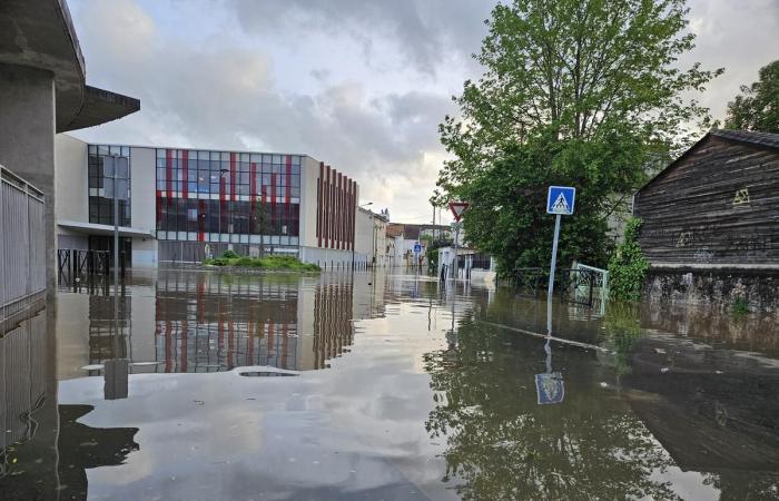«J’ai tout perdu», deux semaines après les inondations, le temps est pour l’évaluation des dégâts autour de l’île -.