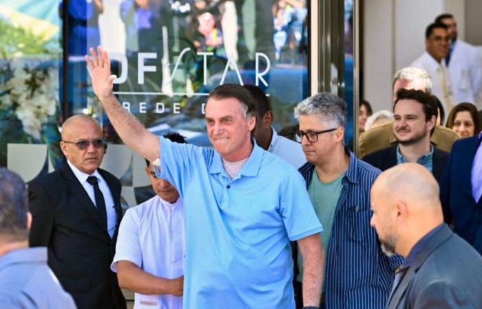 Bolsonaro quitte l’hôpital trois semaines après son opération -.