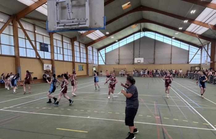 Malestroit. Basketball tournament: images, results – .