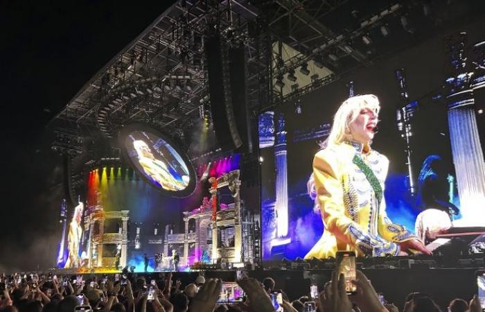 Découvrez les images de ce concert gargantuesque -.