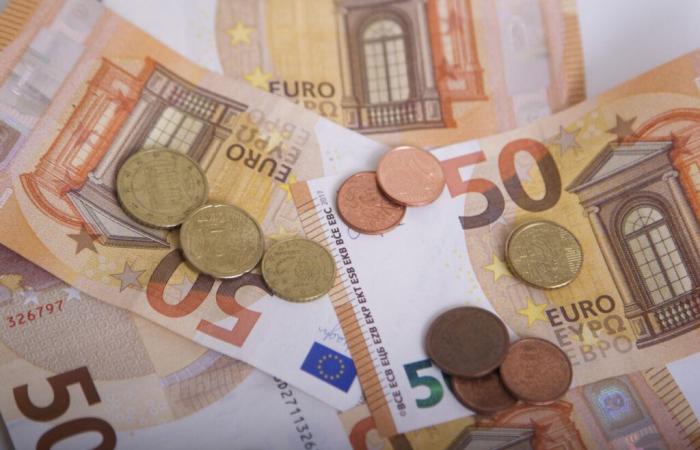 Pourquoi la France n’établit-elle pas un salaire maximal dans le secteur privé (comme dans le public)? -.