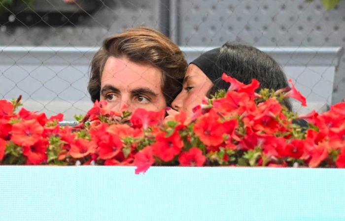 Victoria de Marichalar affiche son amour en plein air avec Borja Moreno au tournoi de tennis de Madrid -.